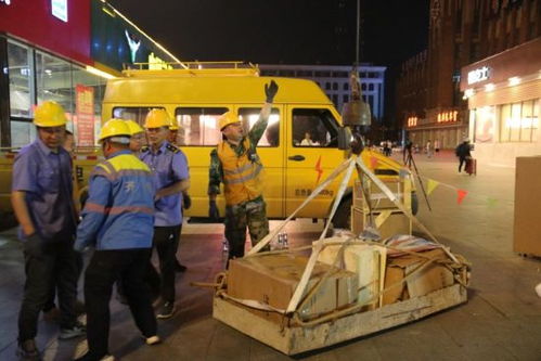 齊站塔鐘煥新顏 準時、智能、亮度高，通訊設備修理新突破